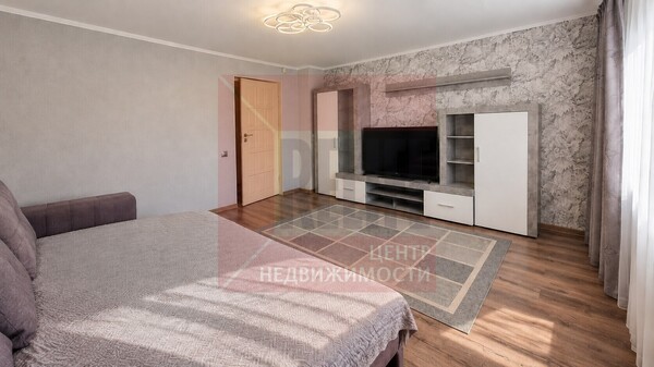 Продам трехкомнатную (3-комн.) квартиру, Большая Окружная 3-я ул, 44, Калининград г