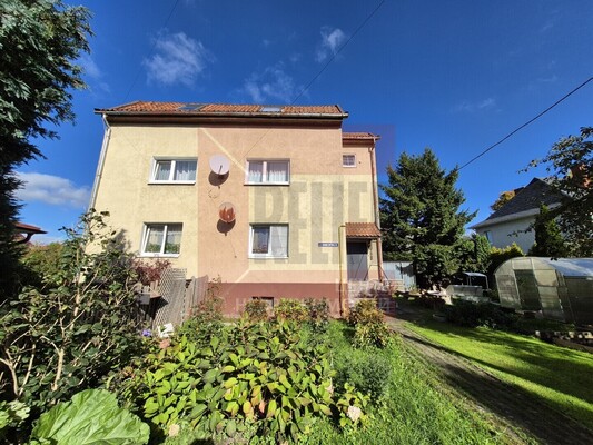 Продам трехкомнатную (3-комн.) квартиру, Большая Окружная 3-я ул, 44, Калининград г