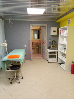 Продам коммерческое помещение 103,7 м2, Генерала Раевского ул, 11, Калининград г