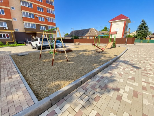 Продам однокомнатную (1-комн.) квартиру, Колхозная ул, 52к2, Тихорецк г