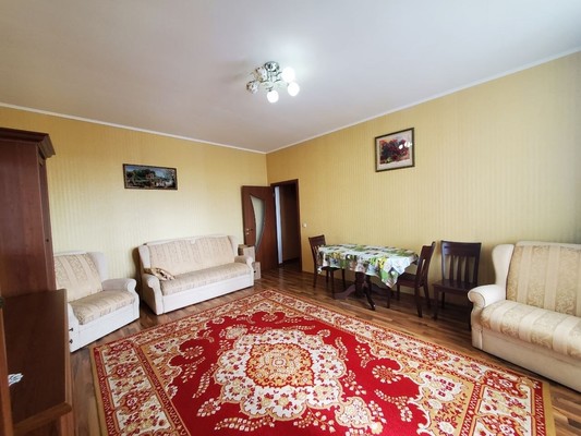 Продам двухкомнатную (2-комн.) квартиру, Гоголя ул, 100ка, Симферополь г