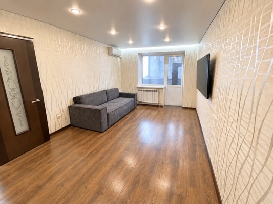 Продам трехкомнатную (3-комн.) квартиру, Краснооктябрьская ул, 50ка, Тихорецк г