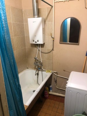 Продам трехкомнатную (3-комн.) квартиру, 2-й Новоподмосковный пер, 10к2, Москва г