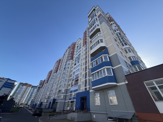 Продам двухкомнатную (2-комн.) квартиру, им А.Ф.Войстроченко ул, 6, Брянск г