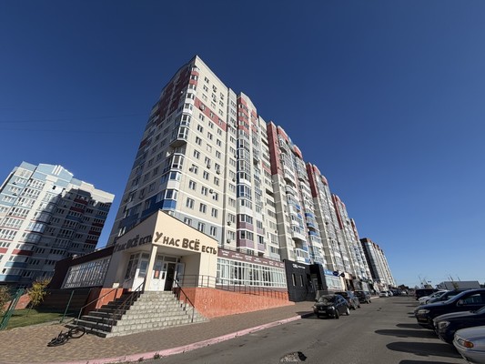 Продам двухкомнатную (2-комн.) квартиру, им А.Ф.Войстроченко ул, 6, Брянск г