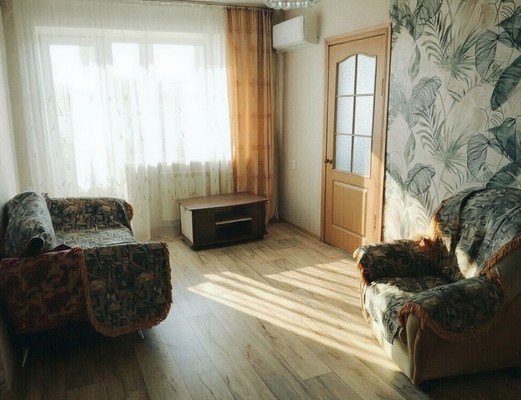 Продам двухкомнатную (2-комн.) квартиру, Юбилейная ул, 7, Находка г