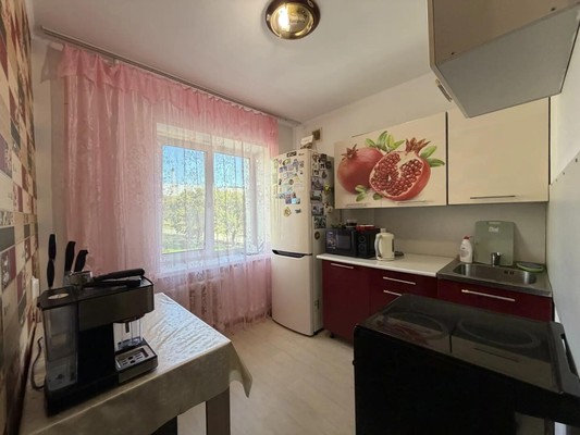 Продам двухкомнатную (2-комн.) квартиру, Постникова ул, 10, Фокино г