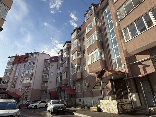 Продам трехкомнатную (3-комн.) квартиру, Достоевского ул, 8, Казань г