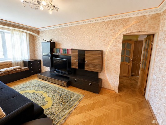 Продам трехкомнатную (3-комн.) квартиру, Гоголя ул, 69, Тихорецк г