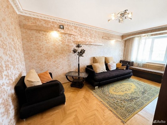 Продам трехкомнатную (3-комн.) квартиру, Гоголя ул, 69, Тихорецк г