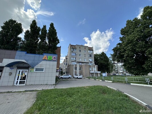 Продам трехкомнатную (3-комн.) квартиру, Гоголя ул, 69, Тихорецк г