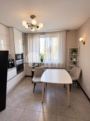 Продам трехкомнатную (3-комн.) квартиру, Новокосинская ул, 37, Москва г