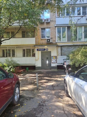 Продам двухкомнатную (2-комн.) квартиру, Чонгарский б-р, 16к1, Москва г