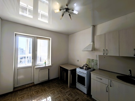 Продам однокомнатную (1-комн.) квартиру, Южная ул, 27, Новороссийск г