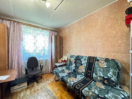 Продам двухкомнатную (2-комн.) квартиру, Оборонная ул, 4, Санкт-Петербург г