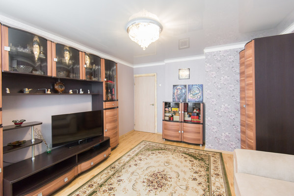 Продам трехкомнатную (3-комн.) квартиру, Космонавтов пр-кт, 9, Ростов-на-Дону г