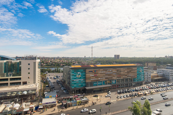 Продам трехкомнатную (3-комн.) квартиру, Космонавтов пр-кт, 9, Ростов-на-Дону г