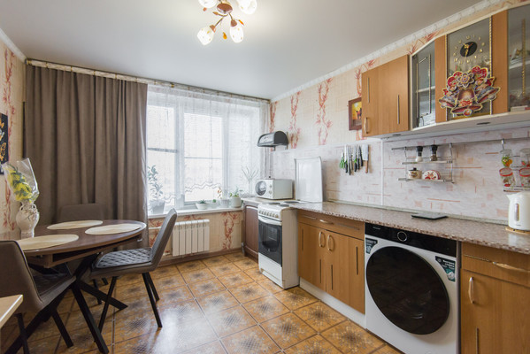 Продам трехкомнатную (3-комн.) квартиру, Космонавтов пр-кт, 9, Ростов-на-Дону г