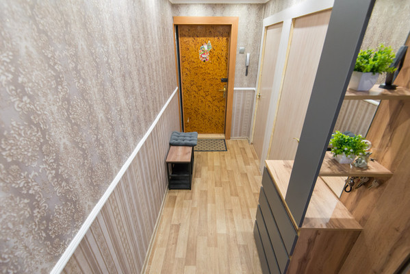 Продам трехкомнатную (3-комн.) квартиру, Космонавтов пр-кт, 9, Ростов-на-Дону г