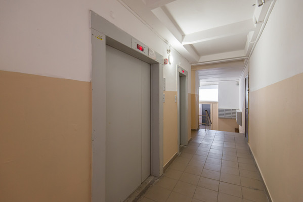 Продам трехкомнатную (3-комн.) квартиру, Космонавтов пр-кт, 9, Ростов-на-Дону г