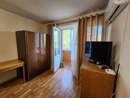 Продам однокомнатную (1-комн.) квартиру, Ульянова Дмитрия ул, 16, Ялта г