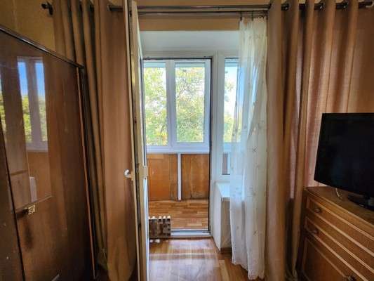 Продам однокомнатную (1-комн.) квартиру, Ульянова Дмитрия ул, 16, Ялта г