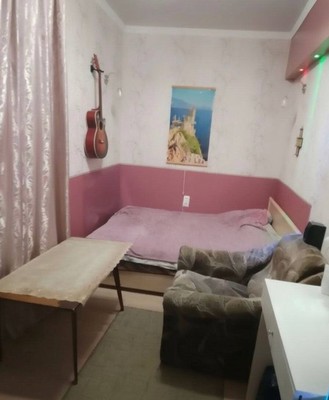 Продам трехкомнатную (3-комн.) квартиру, Карла Маркса ул, 21/8Е, Керчь г