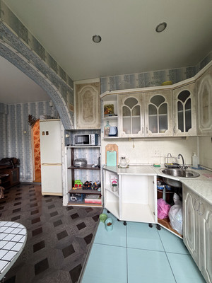 Продам трехкомнатную (3-комн.) квартиру, Полюстровский пр-кт, 23а, Санкт-Петербург г