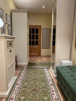 Продам двухкомнатную (2-комн.) квартиру, Ларина ул, 4, Сертолово г