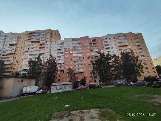 Продам трехкомнатную (3-комн.) квартиру, Маршала Захарова ул, 50к1, Санкт-Петербург г