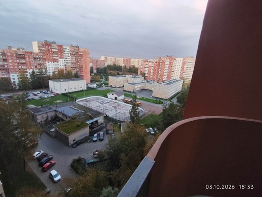 Продам трехкомнатную (3-комн.) квартиру, Маршала Захарова ул, 50к1, Санкт-Петербург г