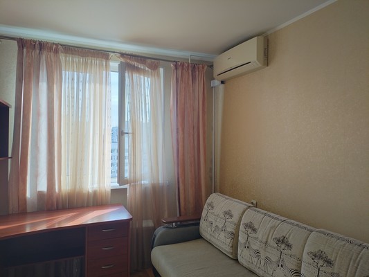 Продам двухкомнатную (2-комн.) квартиру, Марьинский б-р, 11, Москва г