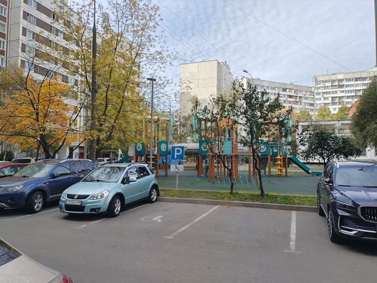 Продам двухкомнатную (2-комн.) квартиру, Марьинский б-р, 11, Москва г
