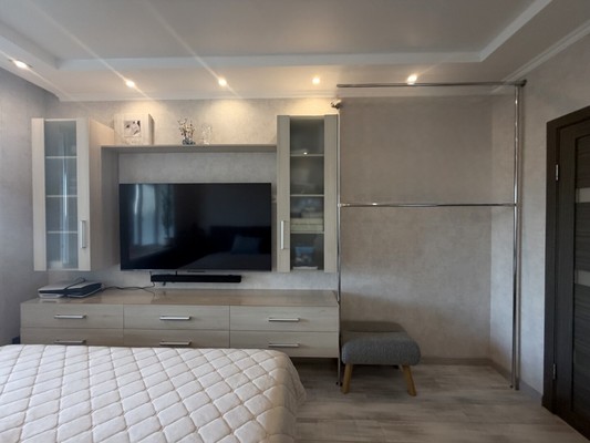 Продам трехкомнатную (3-комн.) квартиру, Рыбацкий пр-кт, 18к2, Санкт-Петербург г
