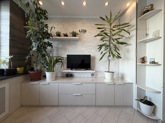 Продам трехкомнатную (3-комн.) квартиру, Рыбацкий пр-кт, 18к2, Санкт-Петербург г