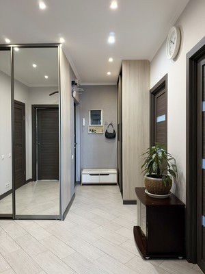 Продам трехкомнатную (3-комн.) квартиру, Рыбацкий пр-кт, 18к2, Санкт-Петербург г