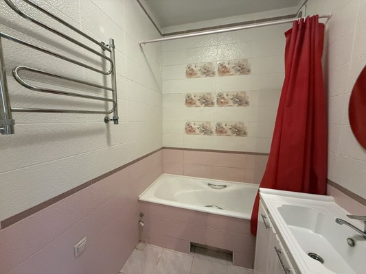 Продам двухкомнатную (2-комн.) квартиру, ГСК-2 Юбилейный тер, 7А, Подольской машинно-испытательной станции п
