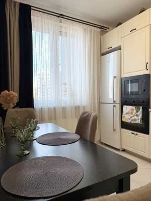Продам трехкомнатную (3-комн.) квартиру, Полковника Романова ул, 5, Нагорное п