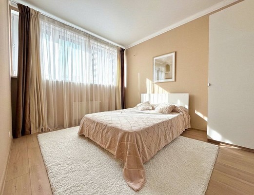 Продам трехкомнатную (3-комн.) квартиру, Полковника Романова ул, 5, Нагорное п