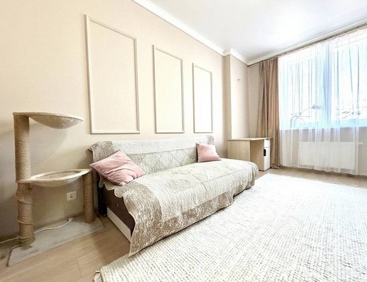 Продам трехкомнатную (3-комн.) квартиру, Полковника Романова ул, 5, Нагорное п