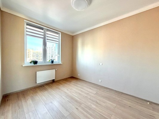 Продам трехкомнатную (3-комн.) квартиру, Полковника Романова ул, 5, Нагорное п