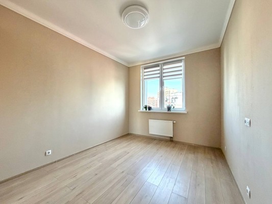 Продам трехкомнатную (3-комн.) квартиру, Полковника Романова ул, 5, Нагорное п