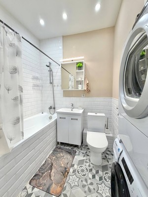 Продам трехкомнатную (3-комн.) квартиру, Полковника Романова ул, 5, Нагорное п