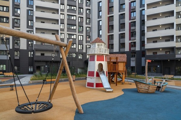 Продам трехкомнатную (3-комн.) квартиру, Полковника Романова ул, 5, Нагорное п
