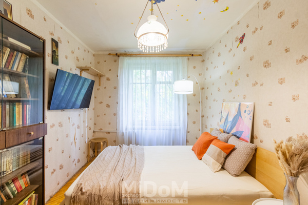 Продам двухкомнатную (2-комн.) квартиру, Тихорецкий пр-кт, 7к4, Санкт-Петербург г