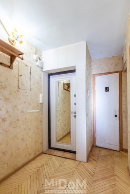 Продам двухкомнатную (2-комн.) квартиру, Тихорецкий пр-кт, 7к4, Санкт-Петербург г