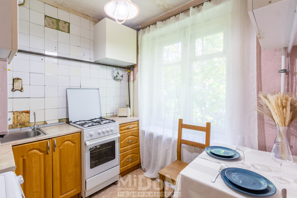 Продам двухкомнатную (2-комн.) квартиру, Тихорецкий пр-кт, 7к4, Санкт-Петербург г