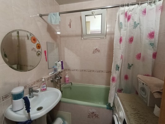 Продам двухкомнатную (2-комн.) квартиру, Горького ул, 66, Анапа г