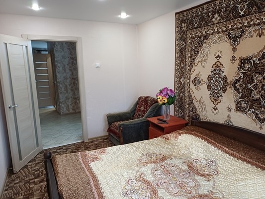 Продам трехкомнатную (3-комн.) квартиру, Псковская ул, 38, Великий Новгород г