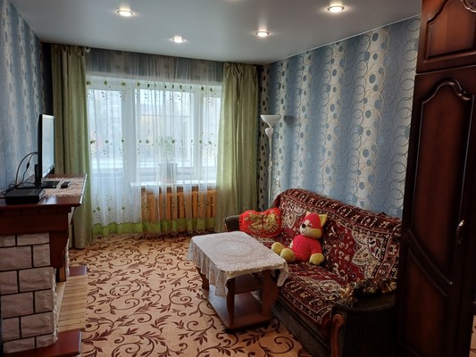 Продам трехкомнатную (3-комн.) квартиру, Псковская ул, 38, Великий Новгород г